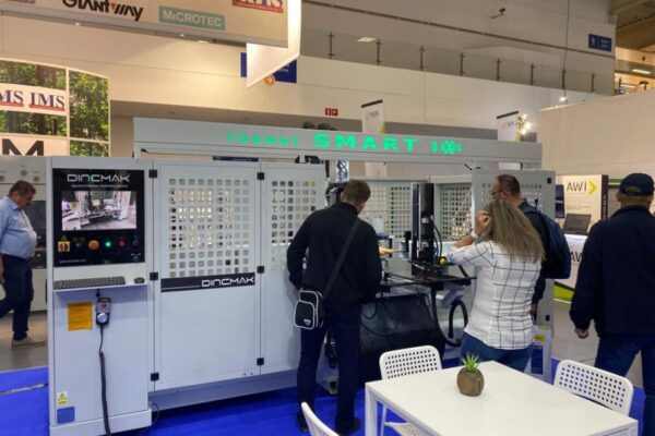 11-1668694313.705661 11-1668694313.705661