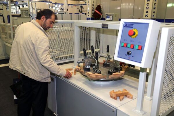 img-8390-1622479305.518561 img-8390-1622479305.518561